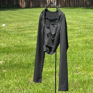 Dance Class Top XL Stylish Black Long Sleeve Top w/Crisscross Details & Cutout